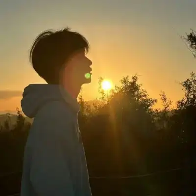 丁芷巧